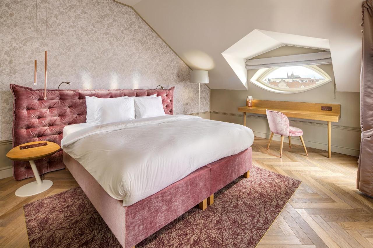 Mamaison Hotel Riverside Prága Kültér fotó Deluxe room