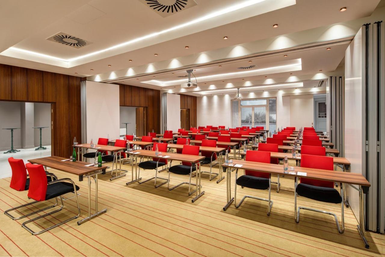 Mamaison Hotel Riverside Prága Kültér fotó Meeting room