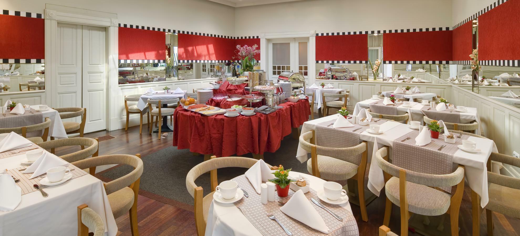 Mamaison Hotel Riverside Prága Kültér fotó Restaurant